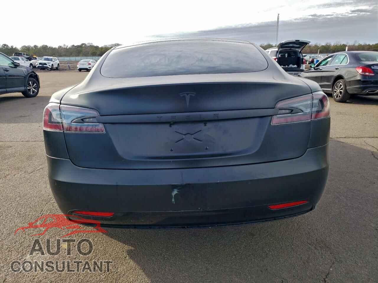 TESLA MODEL S 2018 - 5YJSA1E24JF286587