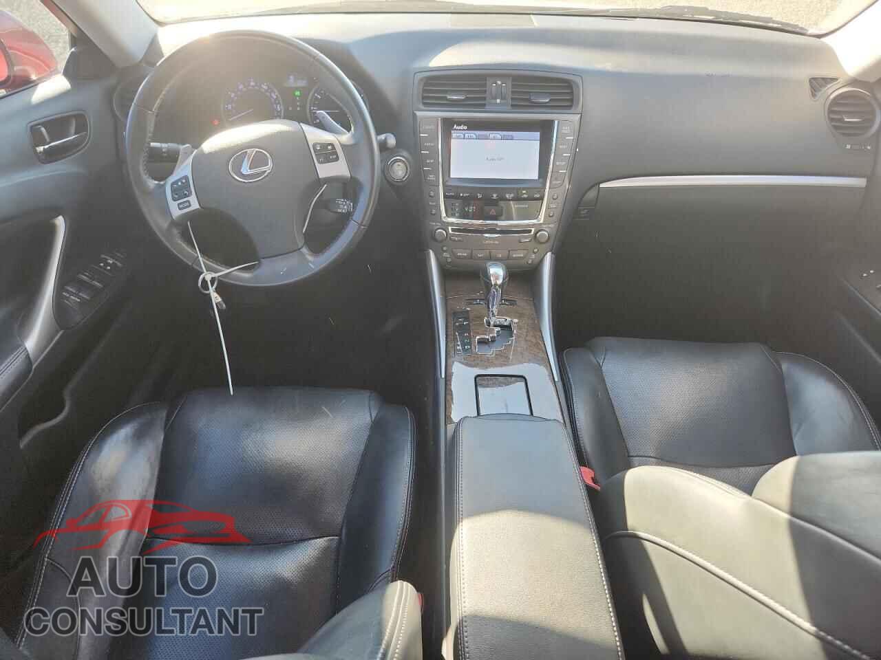 LEXUS IS 2011 - JTHBF5C28B5147706