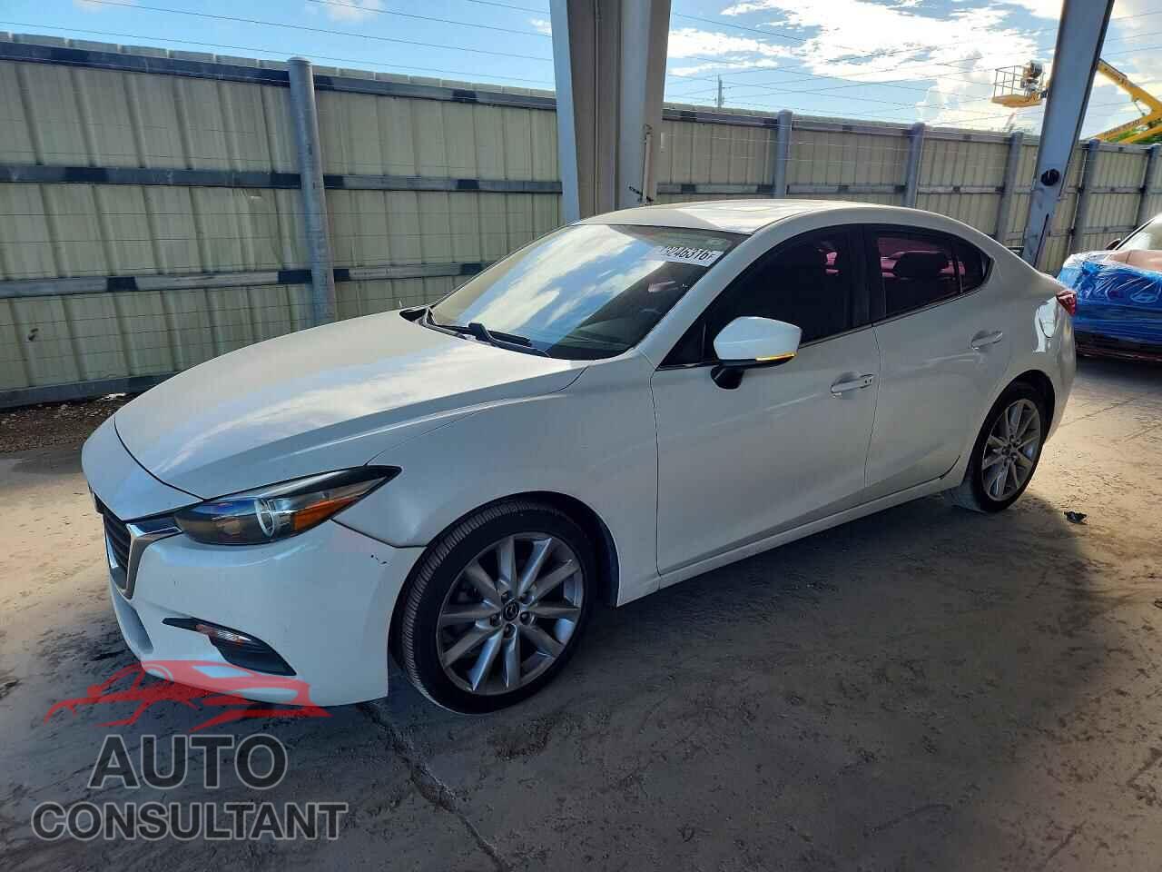 MAZDA 3 2017 - 3MZBN1V76HM131395
