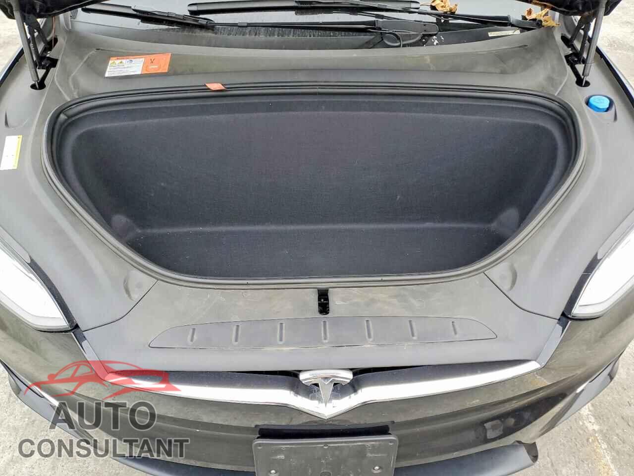 TESLA MODEL X 2017 - 5YJXCDE27HF044470