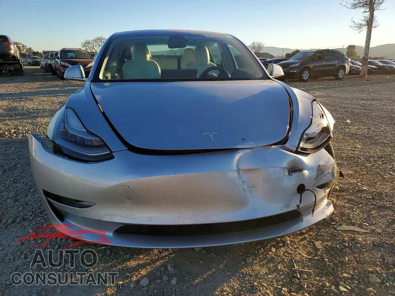 TESLA MODEL 3 2018 - 5YJ3E1EB6JF074833