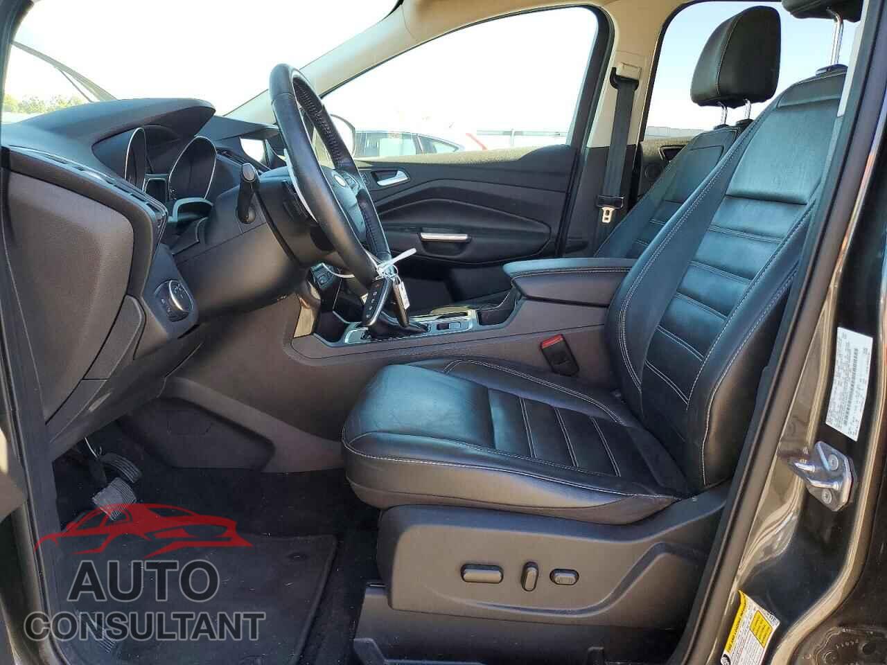 FORD ESCAPE 2017 - 1FMCU9JD2HUD49510