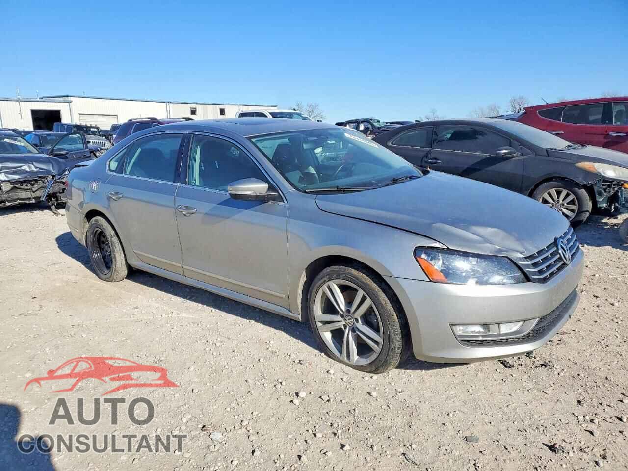 VOLKSWAGEN PASSAT 2013 - 1VWBN7A39DC045807