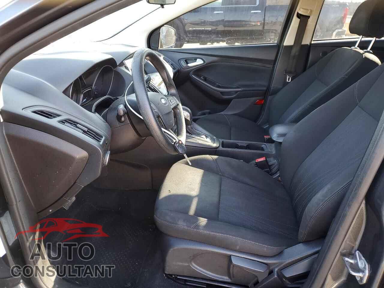 FORD FOCUS 2017 - 1FADP3H2XHL241732