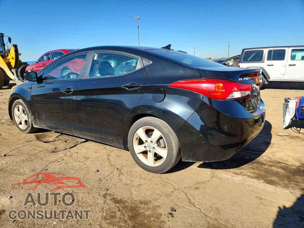 HYUNDAI ELANTRA 2012 - KMHDH4AE7CU277796