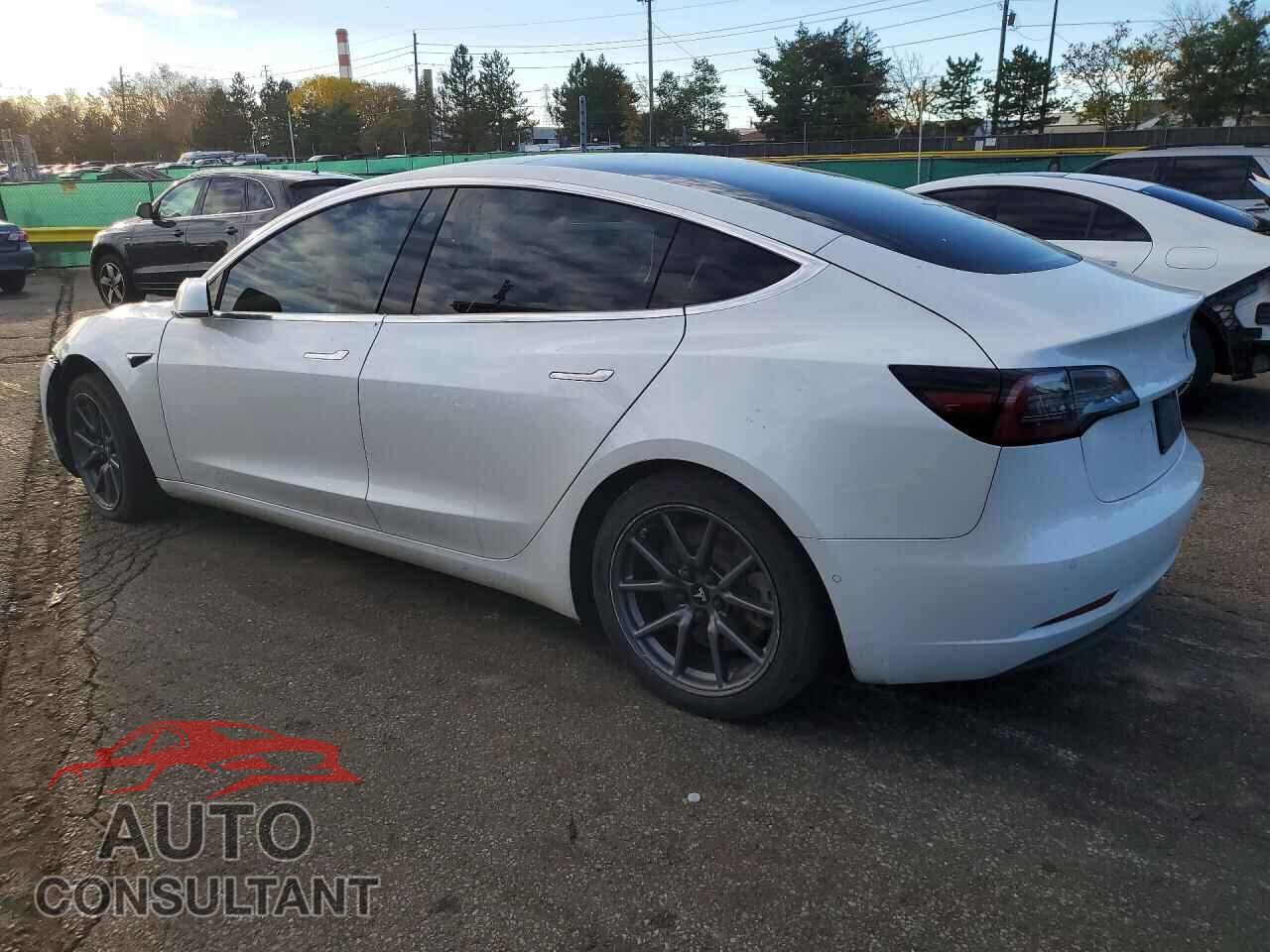 TESLA MODEL 3 2019 - 5YJ3E1EA3KF483770