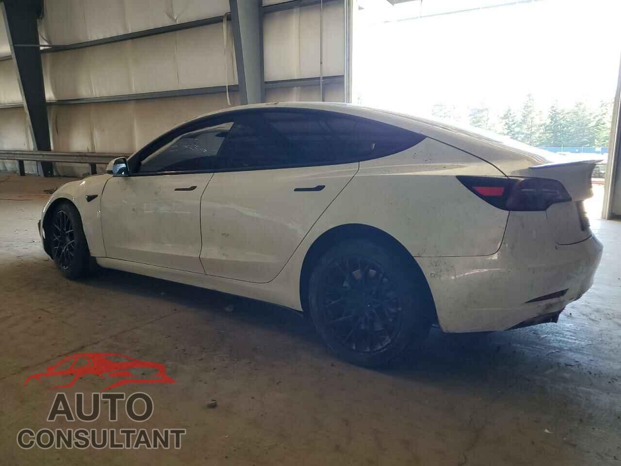 TESLA MODEL 3 2021 - 5YJ3E1EA2MF859703