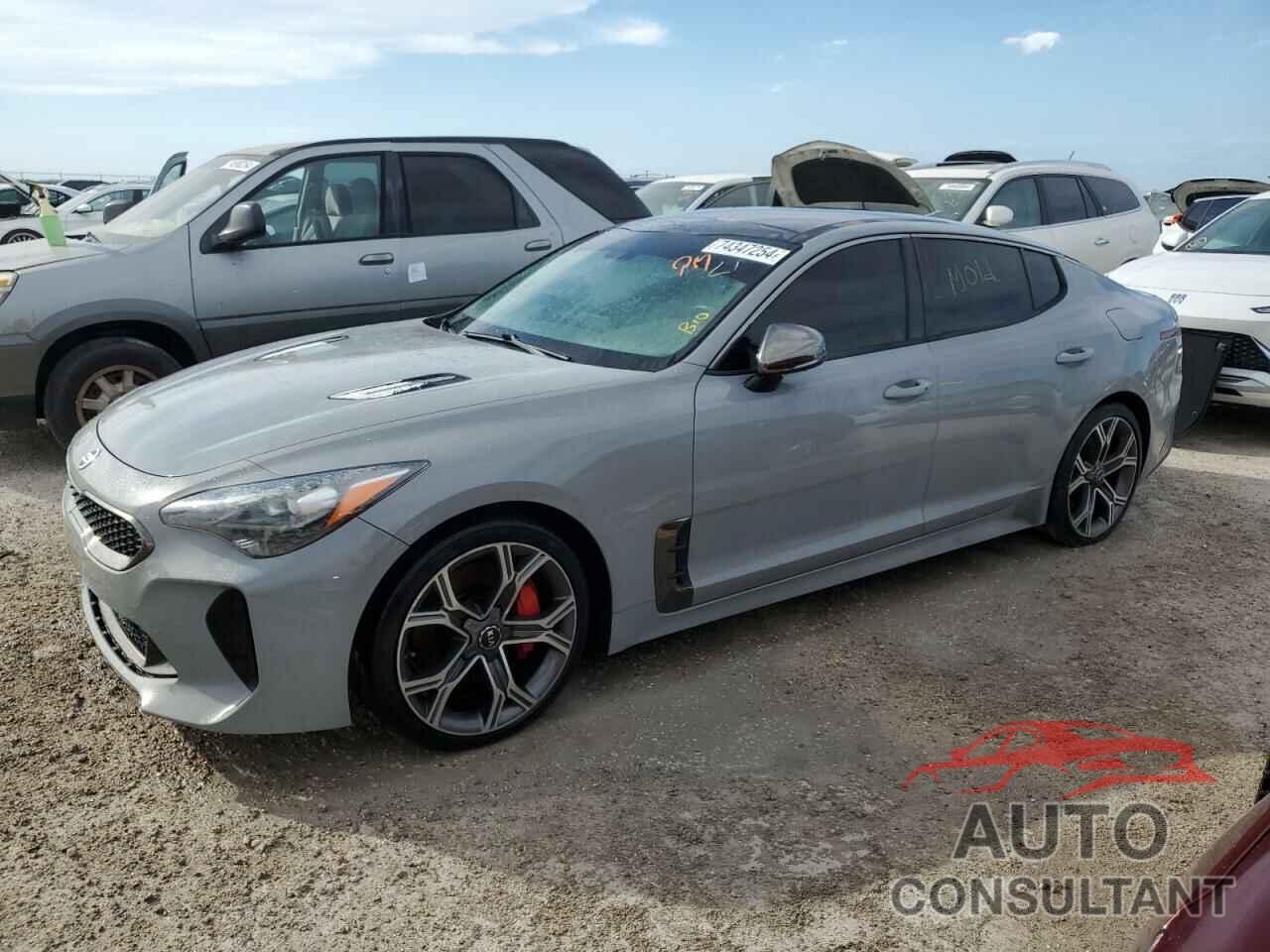 KIA STINGER 2018 - KNAE45LC4J6018509