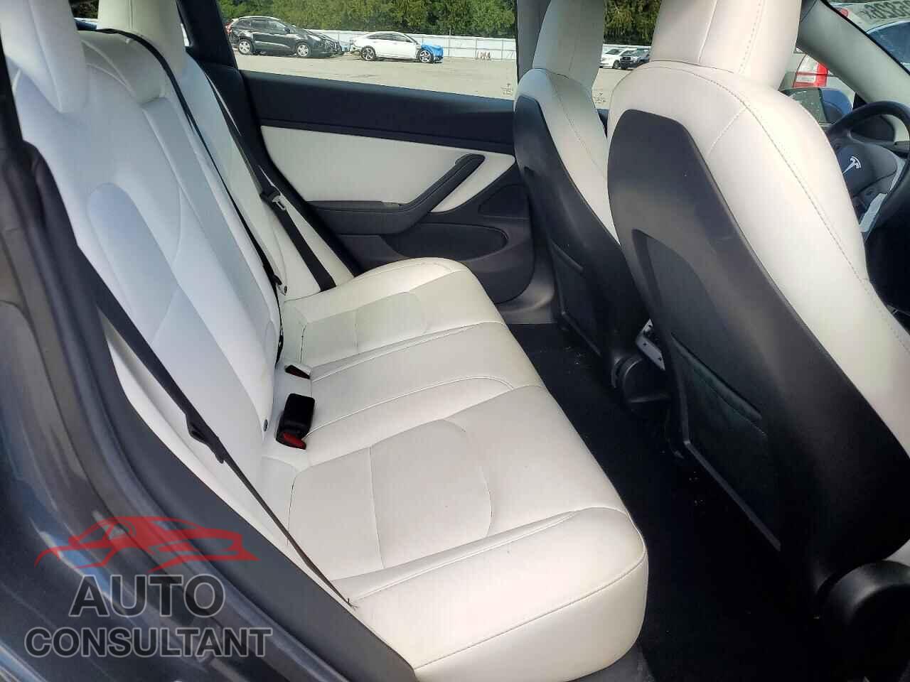 TESLA MODEL 3 2019 - 5YJ3E1EB3KF465195