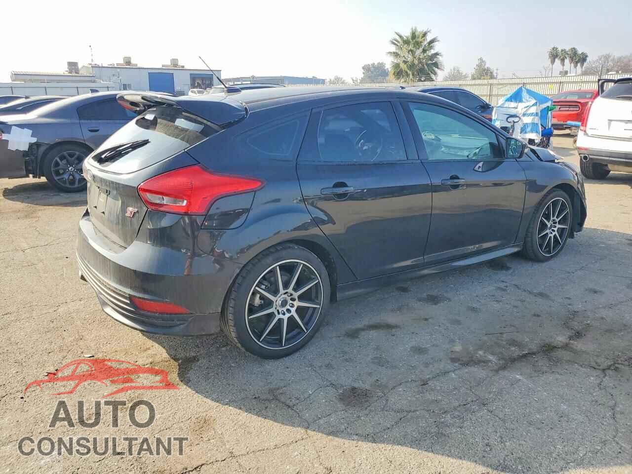 FORD FOCUS 2015 - 1FADP3L90FL314530