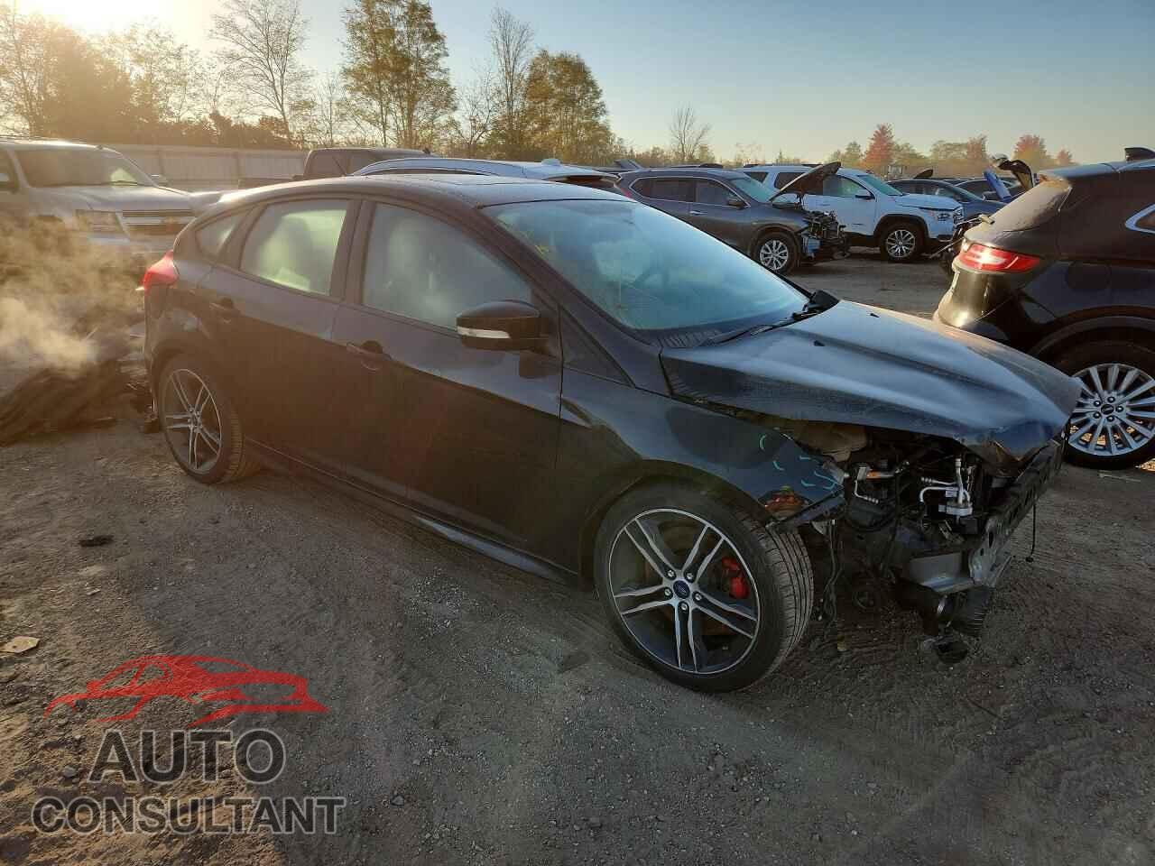 FORD FOCUS 2017 - 1FADP3L90HL307354