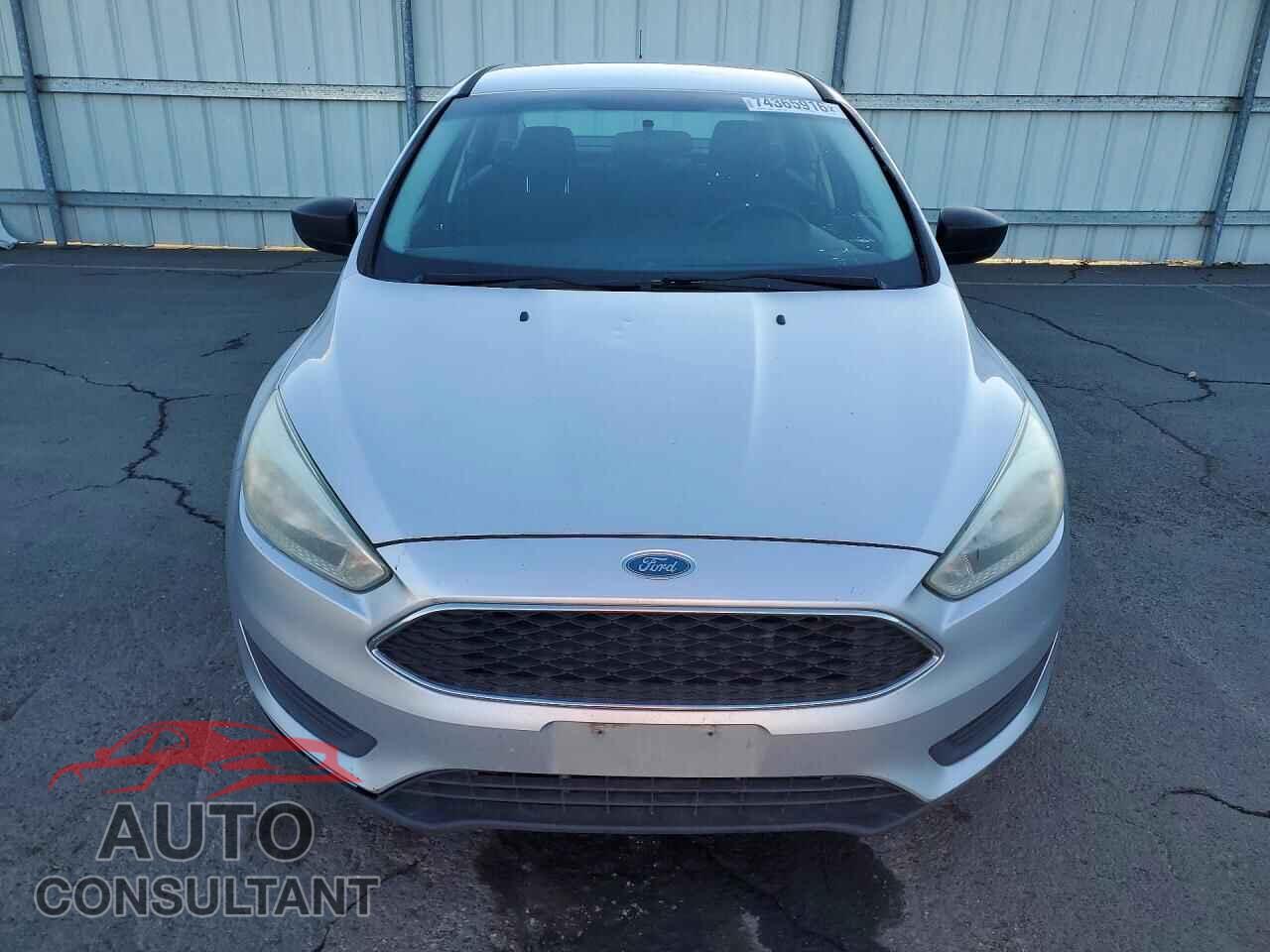 FORD FOCUS 2015 - 1FADP3E21FL301978