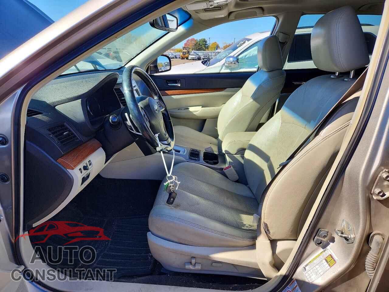 SUBARU OUTBACK 2014 - 4S4BRBLC8E3200481