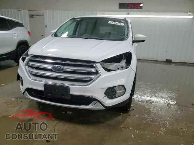 FORD ESCAPE 2017 - 1FMCU9GD5HUC32088