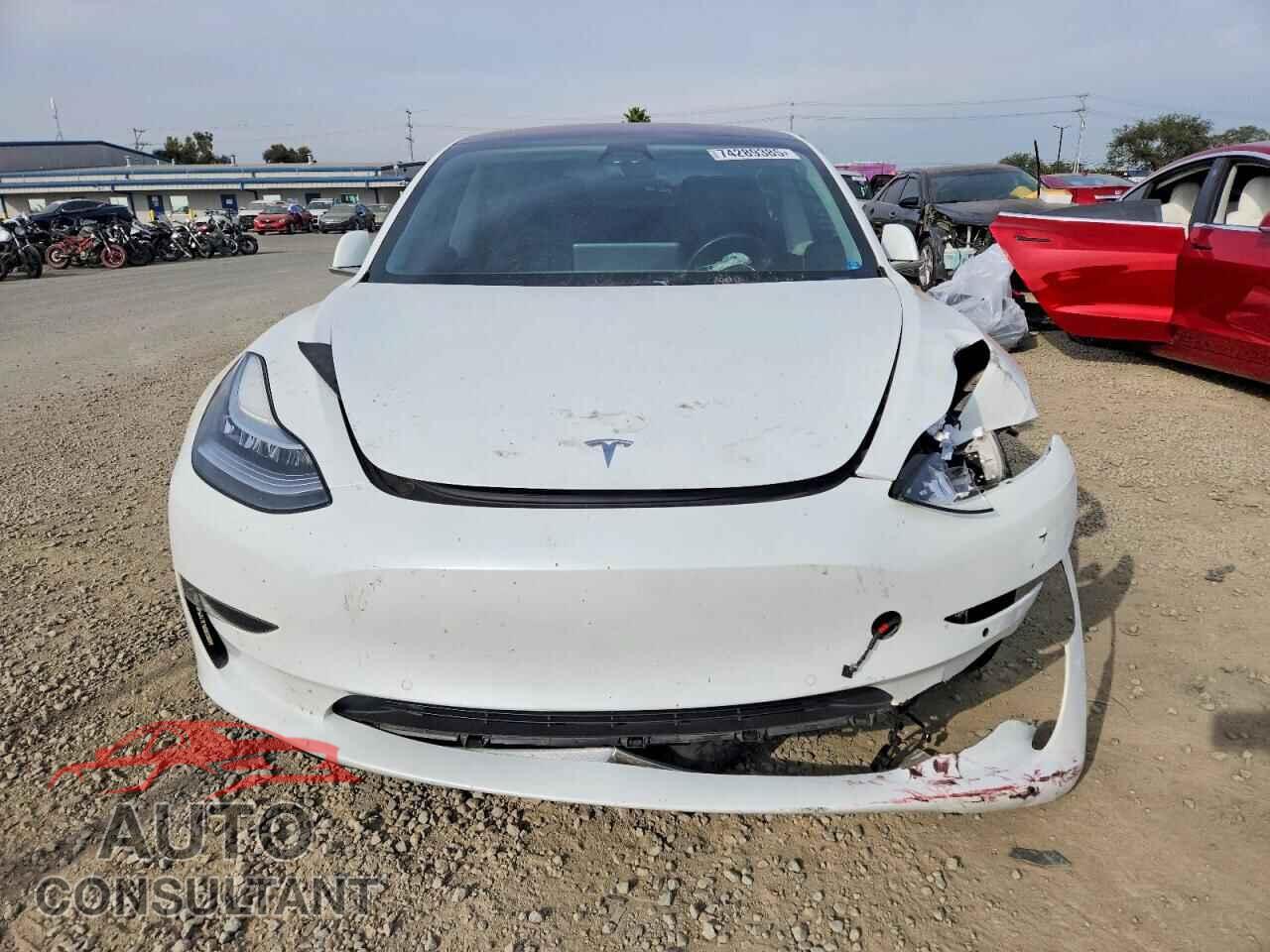 TESLA MODEL 3 2018 - 5YJ3E1EA1JF010593