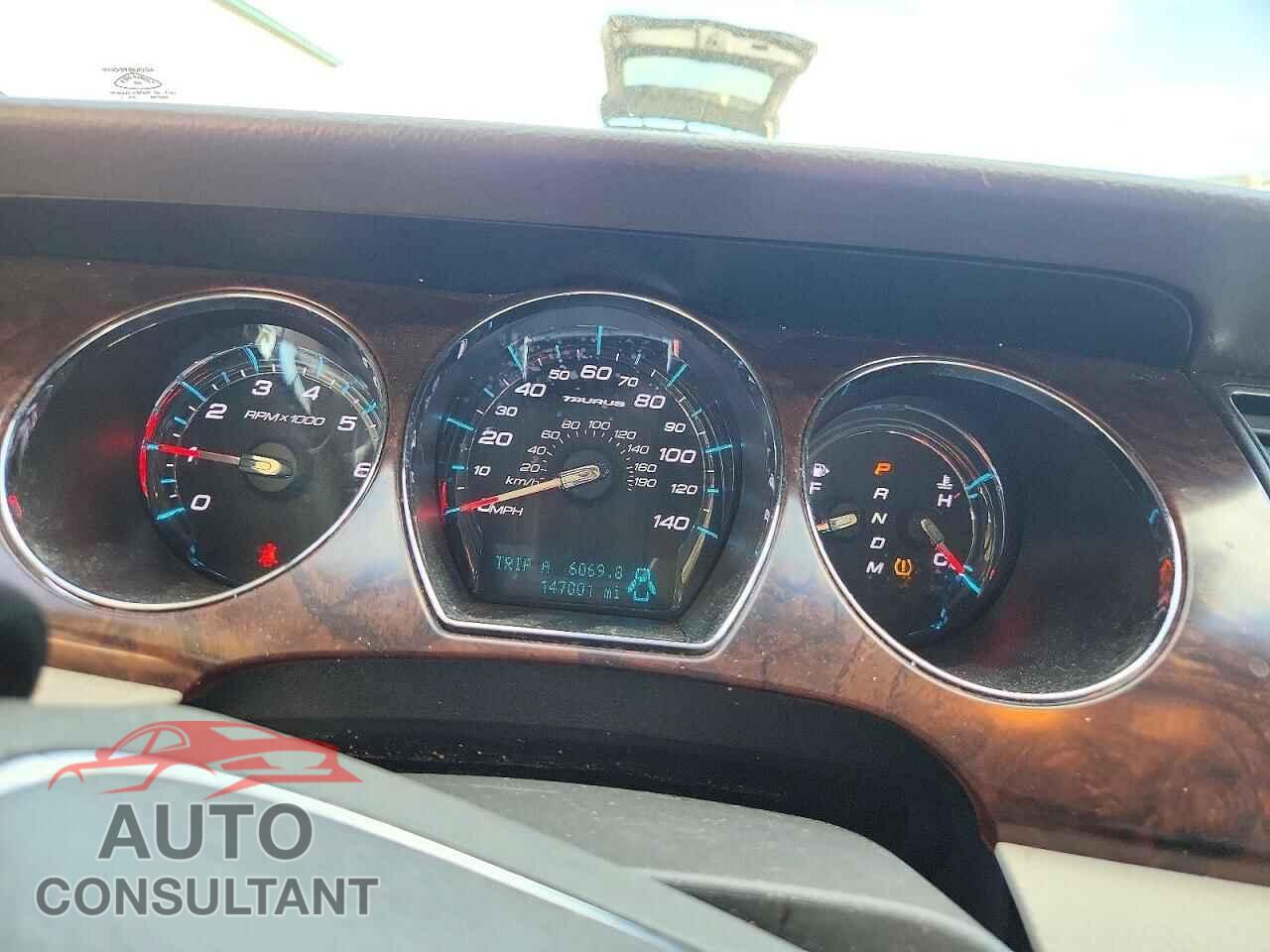 FORD TAURUS 2011 - 1FAHP2EW2BG162932