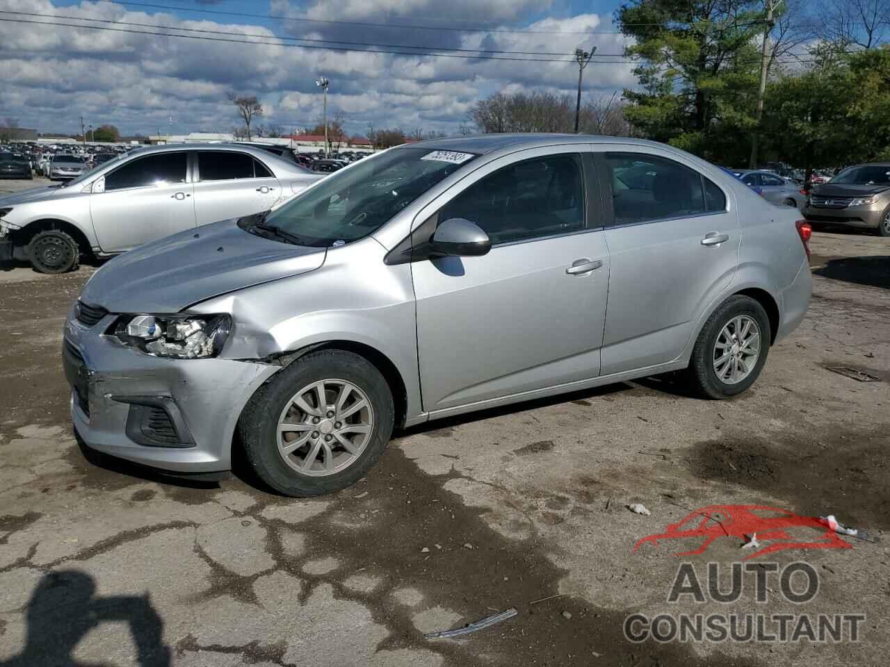 CHEVROLET SONIC 2018 - 1G1JD5SH4J4100730