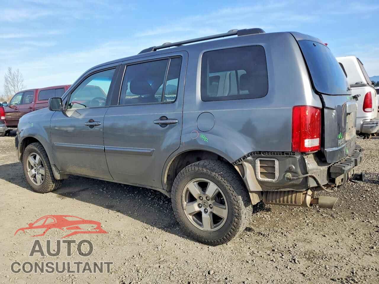 HONDA PILOT 2011 - 5FNYF4H49BB038427