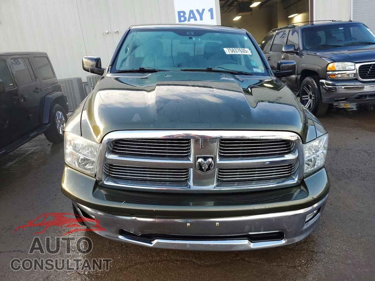 DODGE RAM 1500 2012 - 1C6RD7LT2CS117167