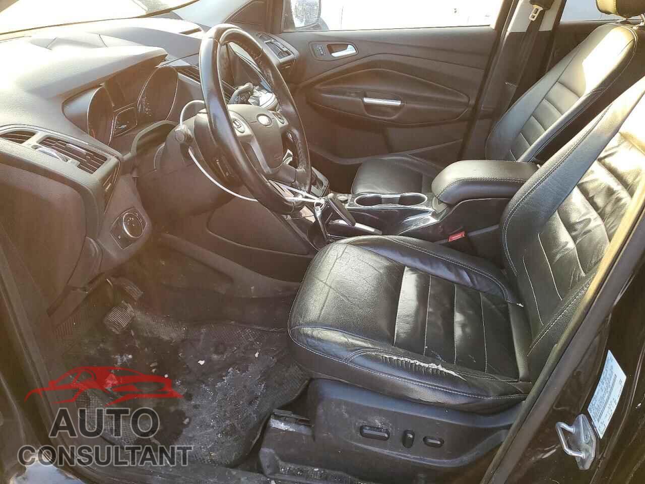 FORD ESCAPE 2015 - 1FMCU9J91FUA02629