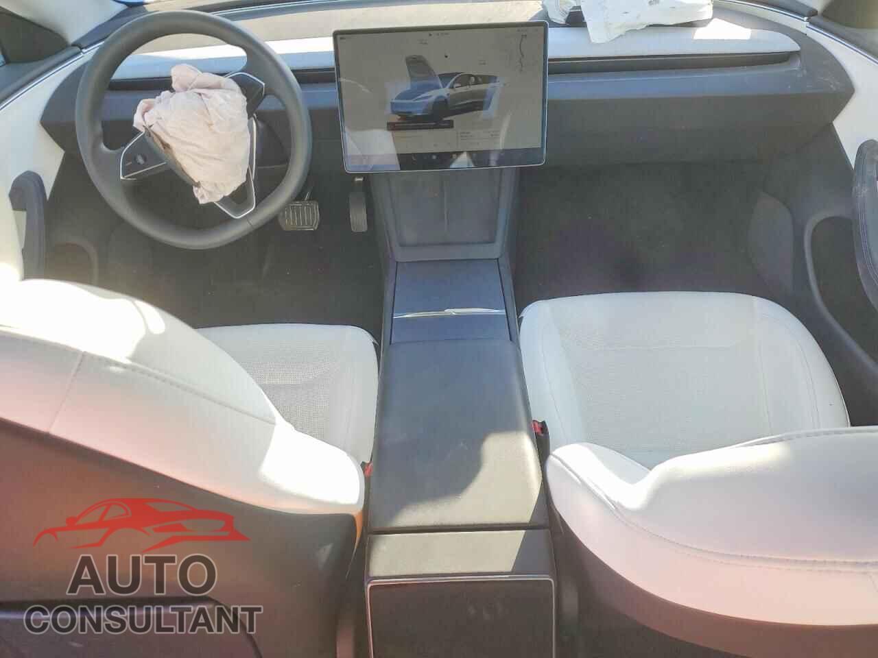 TESLA MODEL 3 2025 - 5YJ3E1EAXSF968679