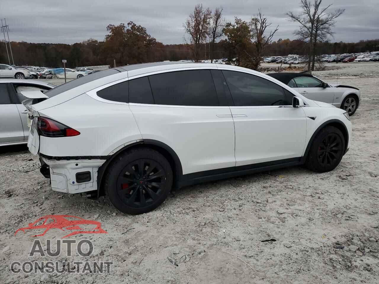 TESLA MODEL X 2020 - 5YJXCBE29LF301836