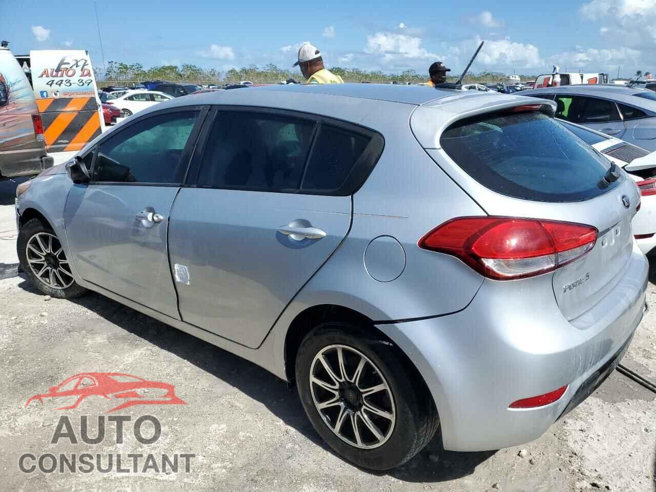 KIA FORTE 2017 - KNAFK5A80H5676949