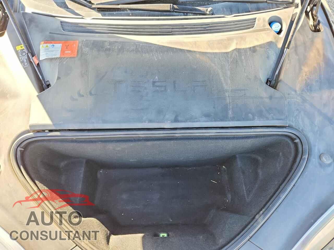 TESLA MODEL S 2017 - 5YJSA1E15HF202536