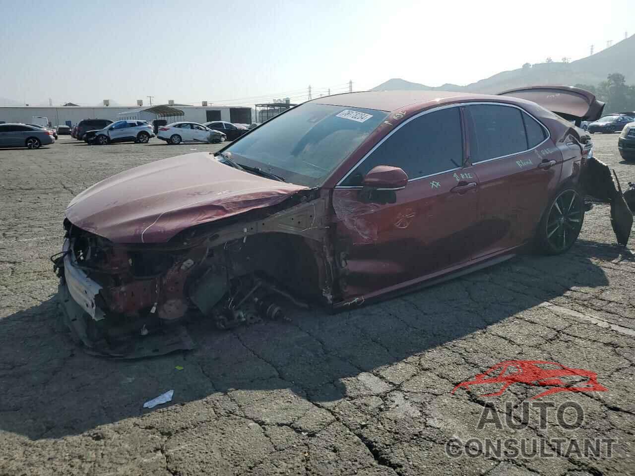 TOYOTA CAMRY 2018 - 4T1B61HK5JU534488