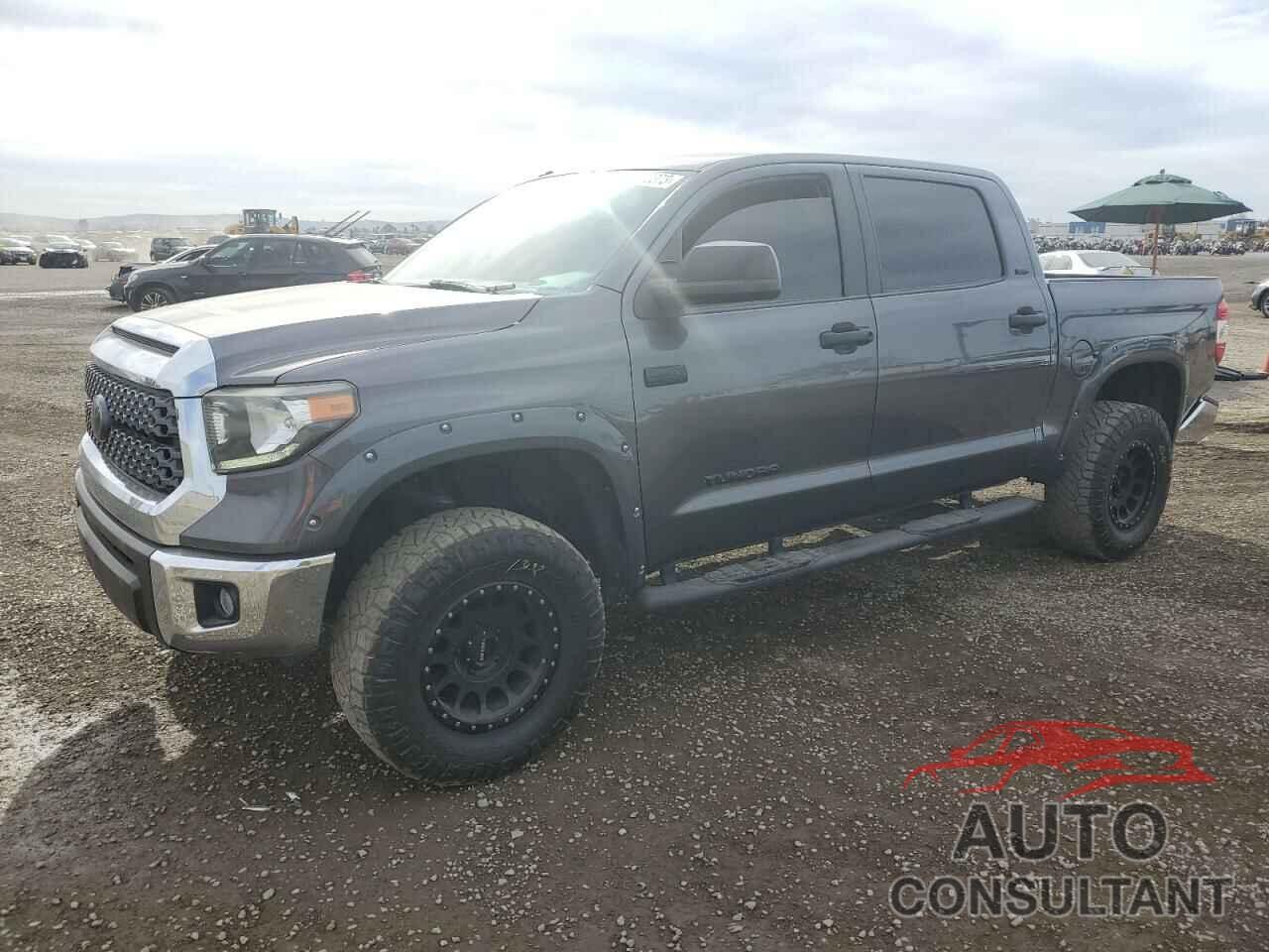 TOYOTA TUNDRA 2018 - 5TFEY5F10JX242971