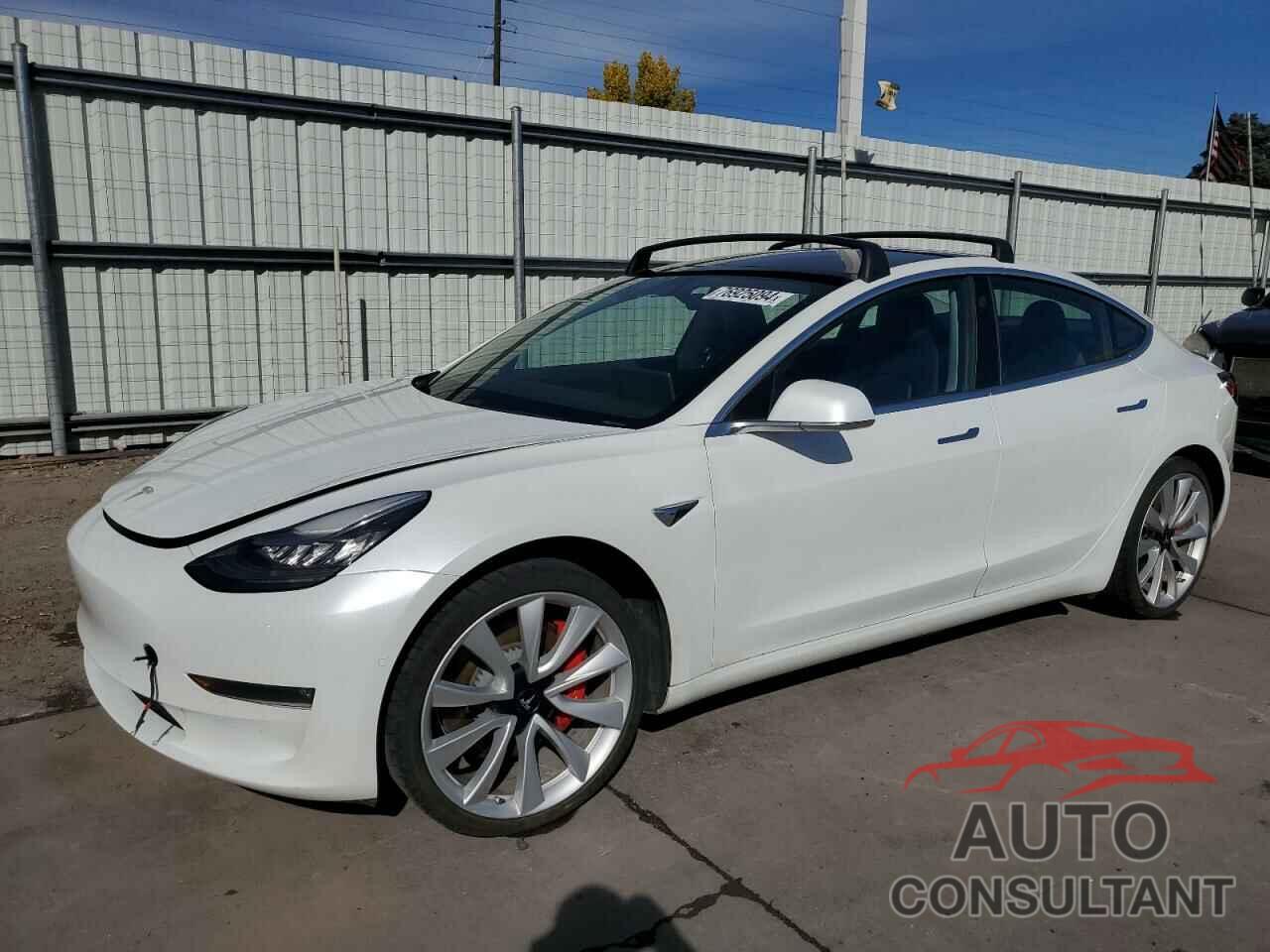 TESLA MODEL 3 2019 - 5YJ3E1EB8KF393250