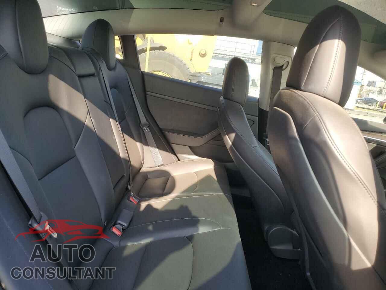 TESLA MODEL 3 2021 - 5YJ3E1EA3MF090466