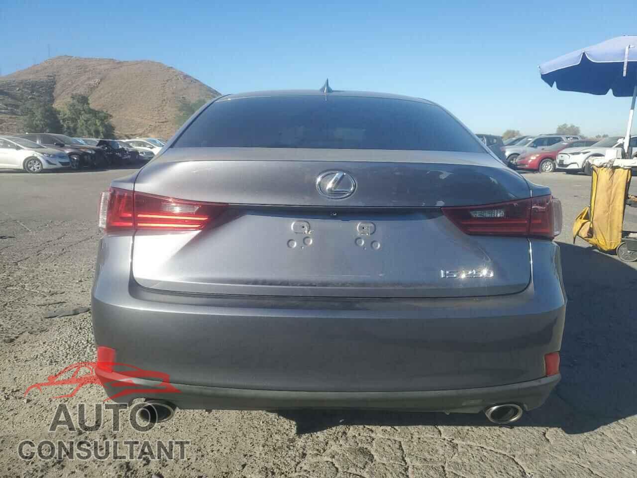 LEXUS IS 2014 - JTHBF1D2XE5033170