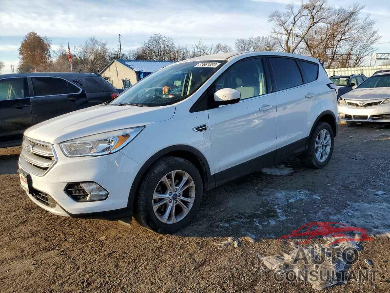 FORD ESCAPE 2017 - 1FMCU0GD9HUE77049