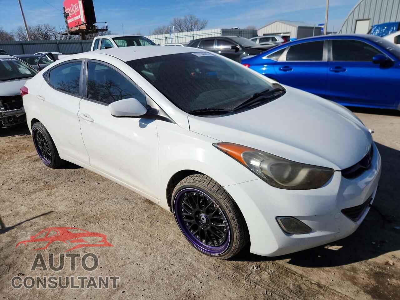 HYUNDAI ELANTRA 2012 - KMHDH4AE0CU381448