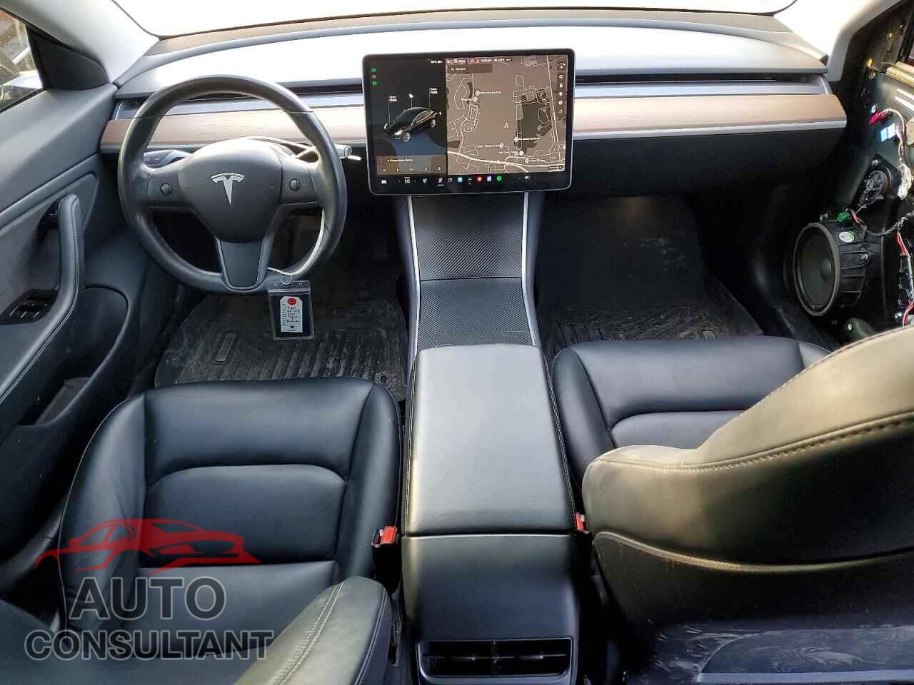TESLA MODEL 3 2018 - 5YJ3E1EB9JF090475