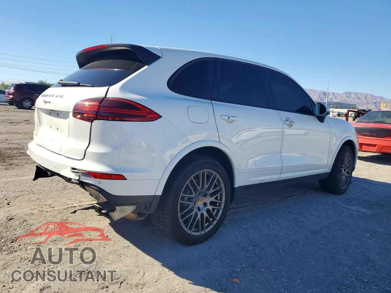 PORSCHE CAYENNE 2018 - WP1AA2A22JKA02088