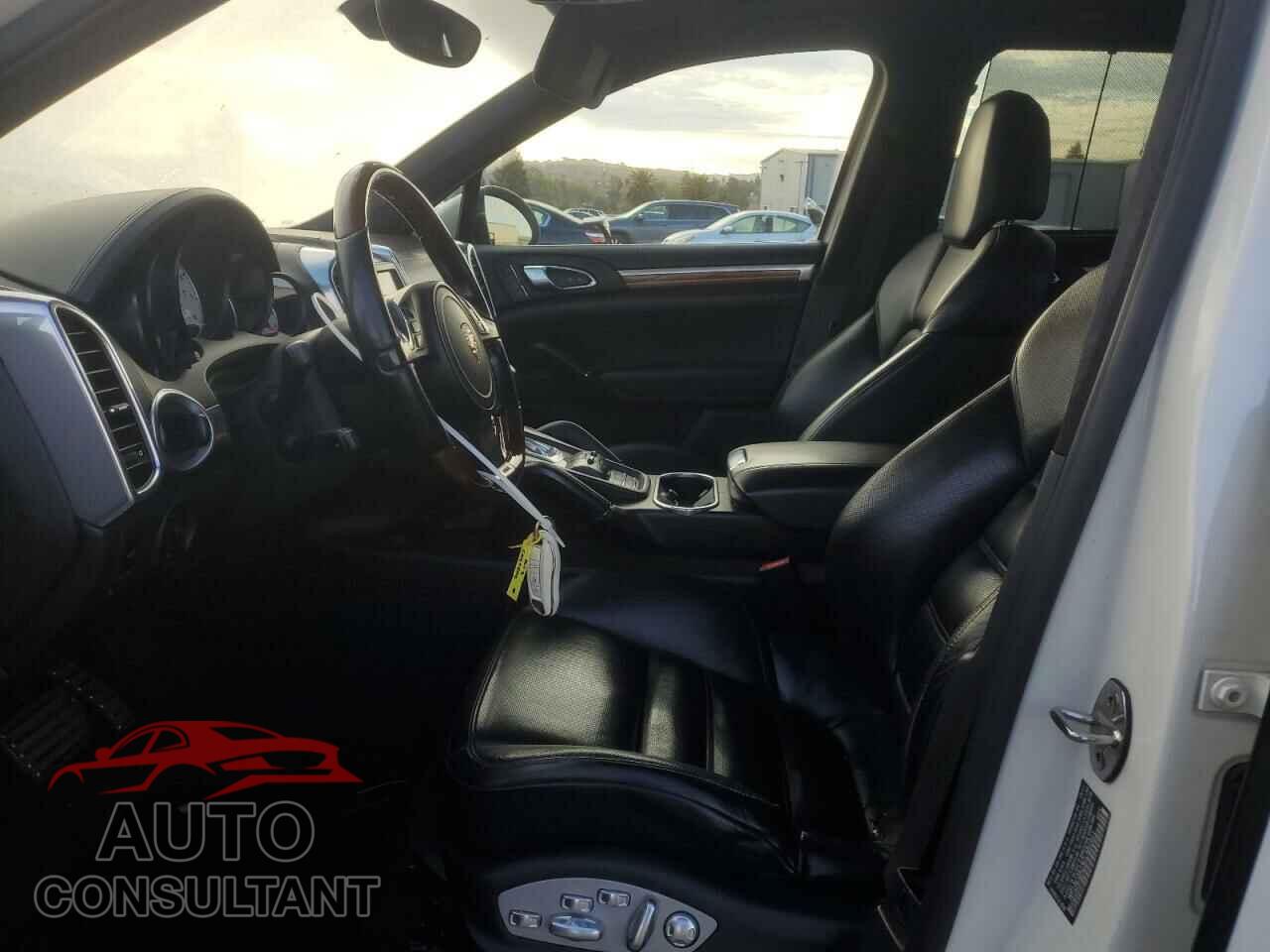 PORSCHE CAYENNE 2012 - WP1AC2A23CLA81911