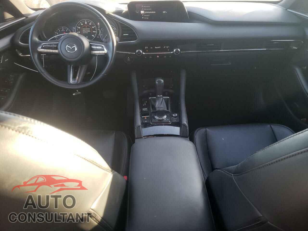 MAZDA 3 2021 - JM1BPBML0M1402105