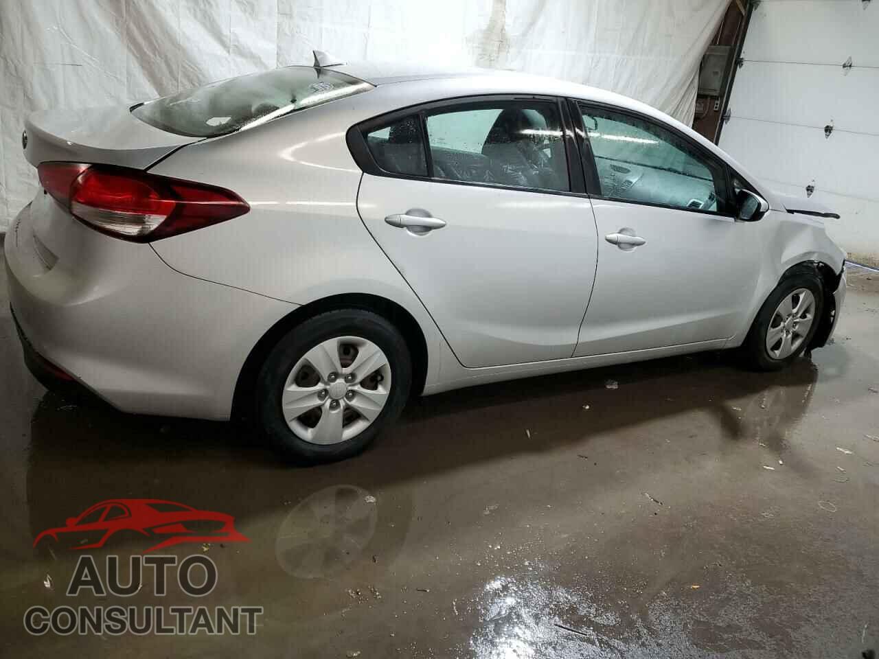 KIA FORTE 2017 - 3KPFK4A70HE045210