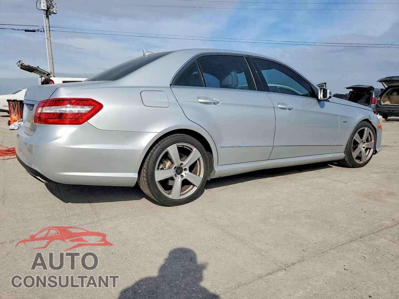MERCEDES-BENZ E-CLASS 2012 - WDDHF5KB7CA562446