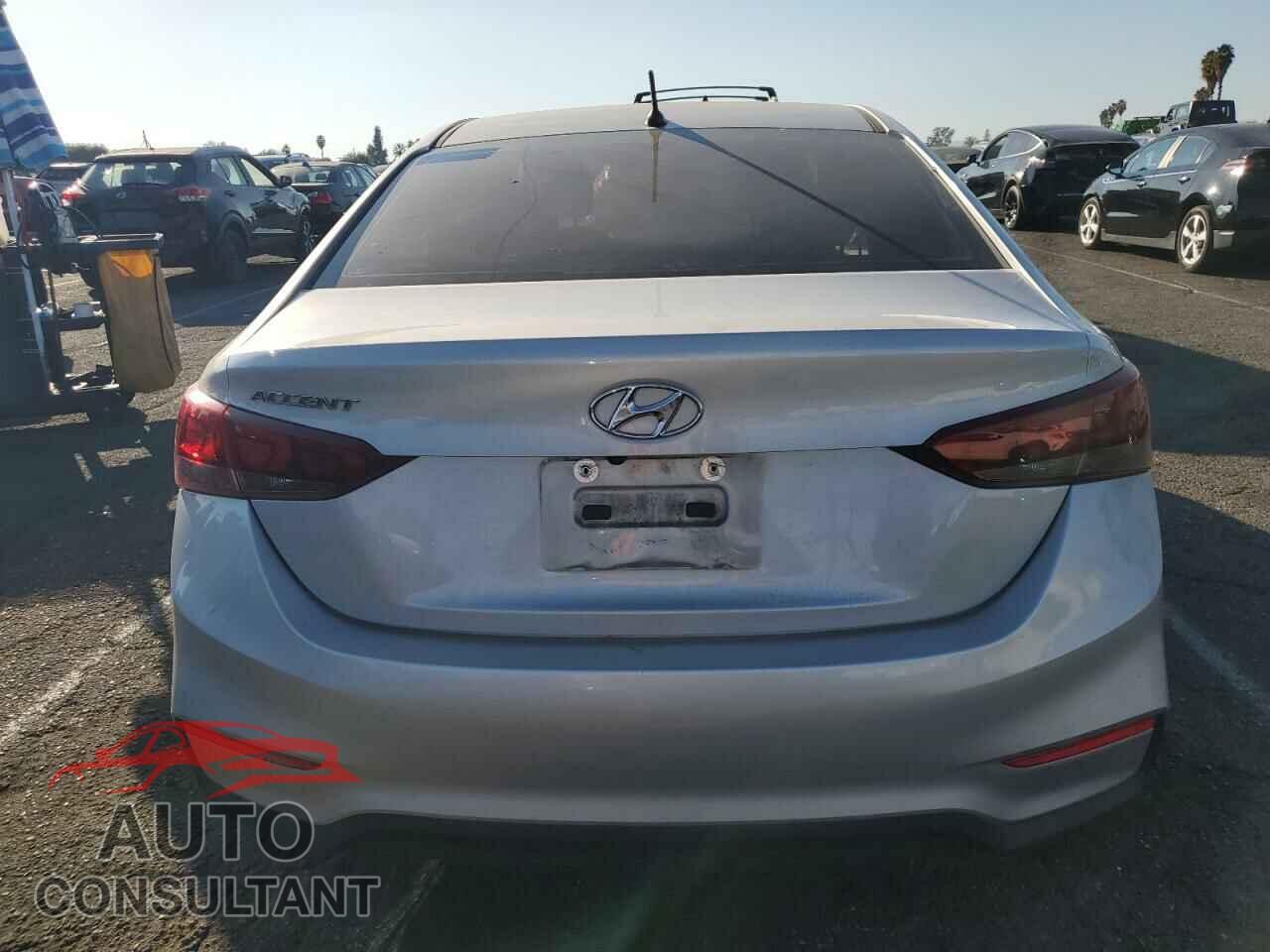 HYUNDAI ACCENT 2018 - 3KPC24A37JE017720