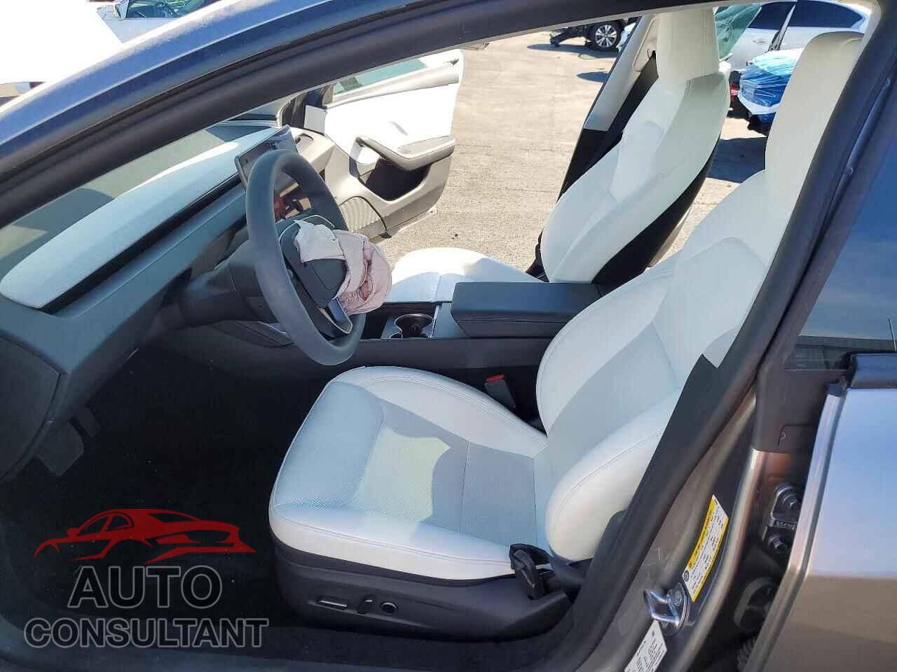 TESLA MODEL 3 2025 - 5YJ3E1EA6SF004094