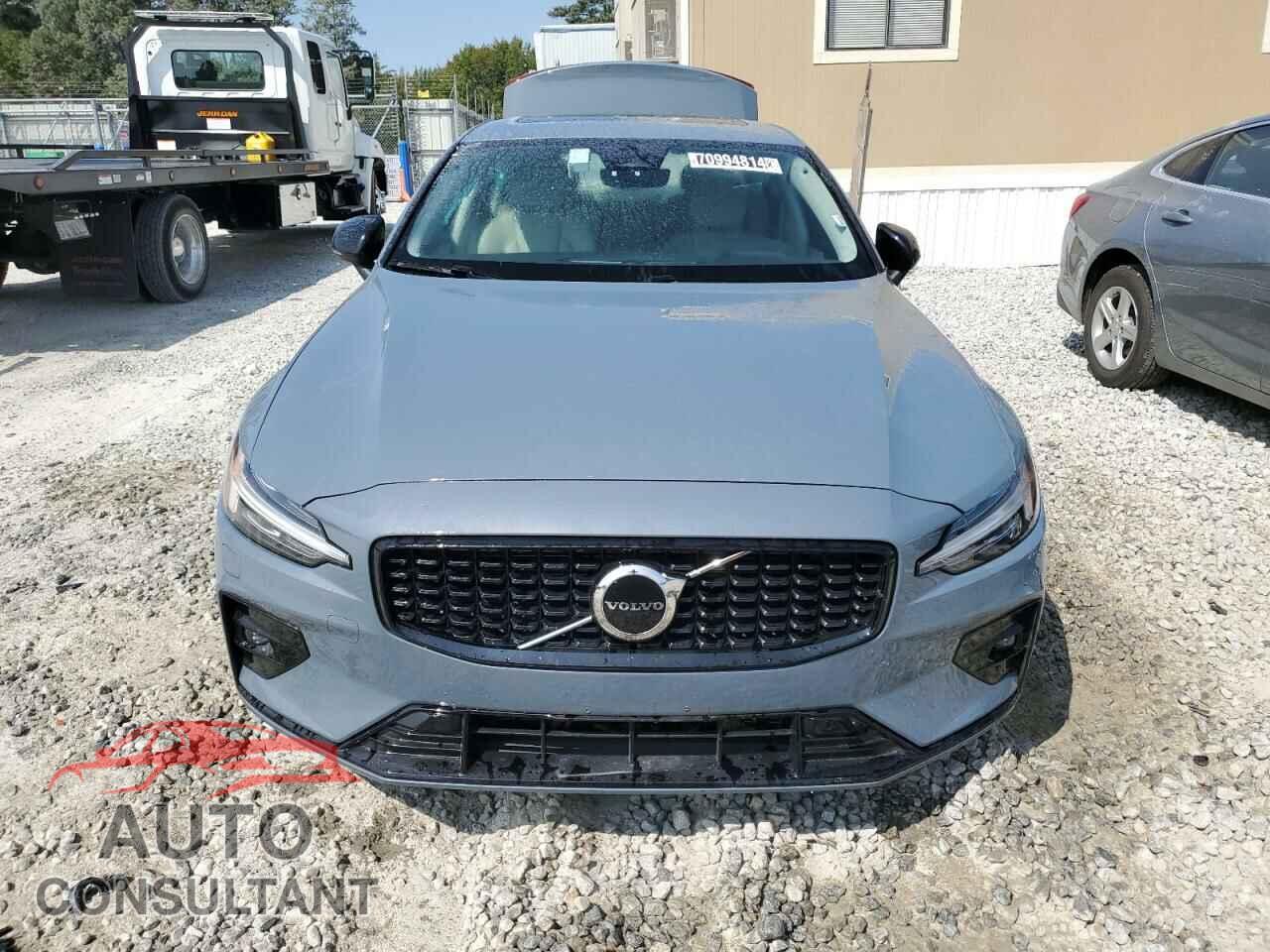 VOLVO S60 CORE 2024 - 7JRL12TK7RG295445