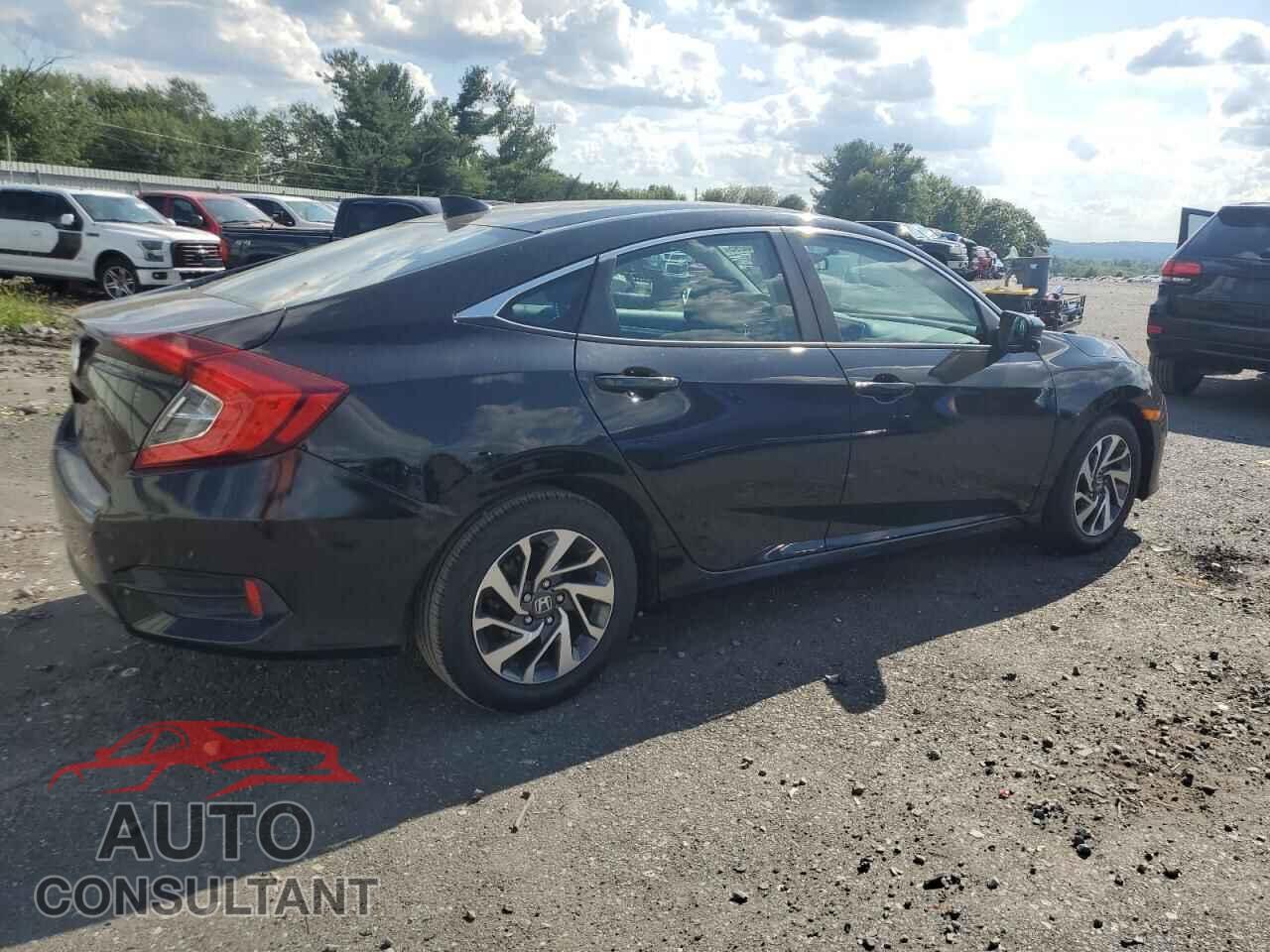 HONDA CIVIC 2018 - 19XFC2F73JE201191
