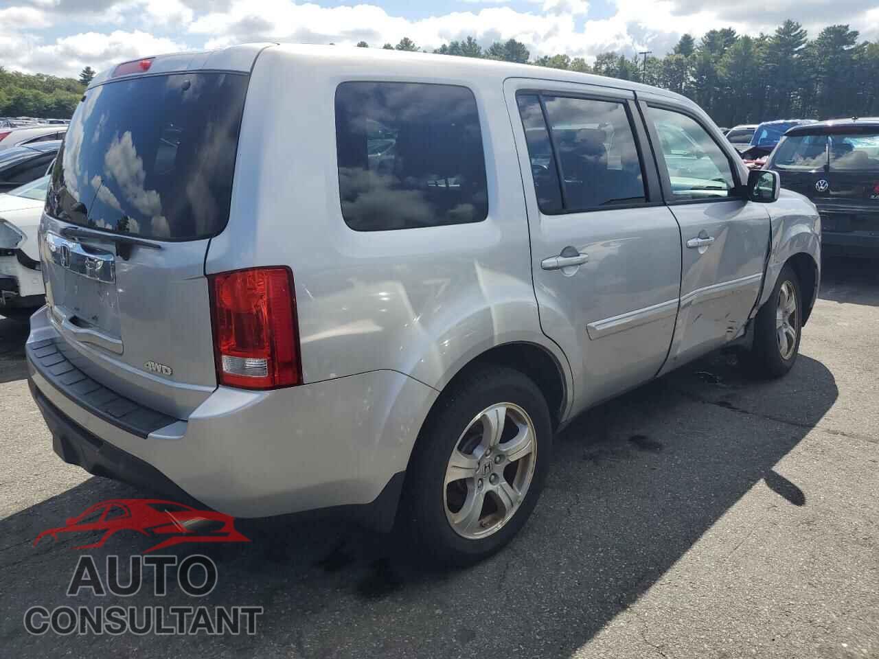 HONDA PILOT 2015 - 5FNYF4H59FB046705