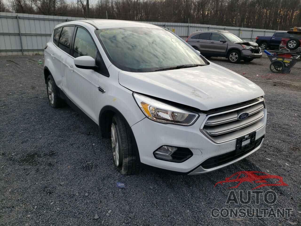 FORD ESCAPE 2017 - 1FMCU9GD2HUB55793