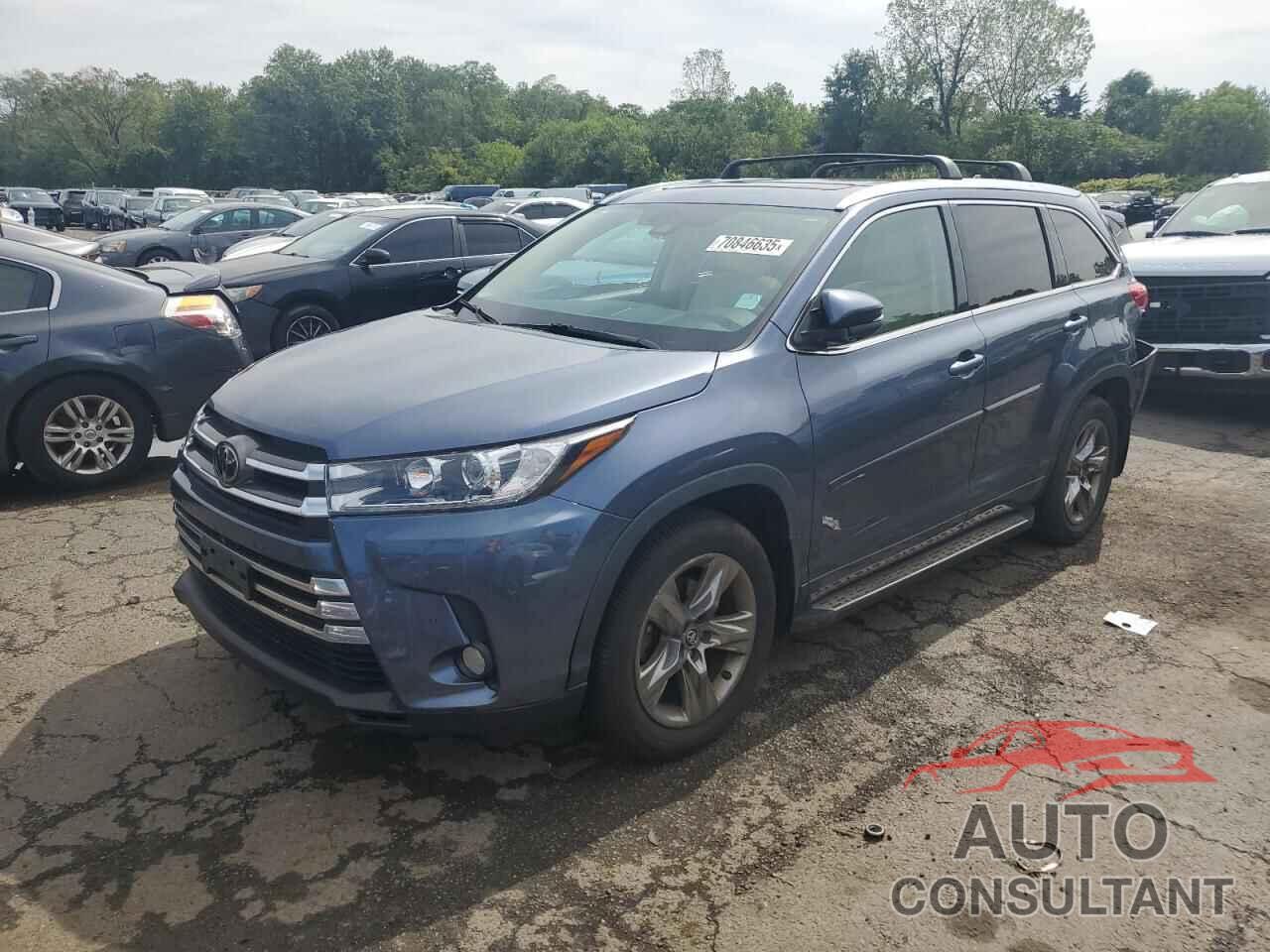 TOYOTA HIGHLANDER 2018 - 5TDDZRFH2JS877371