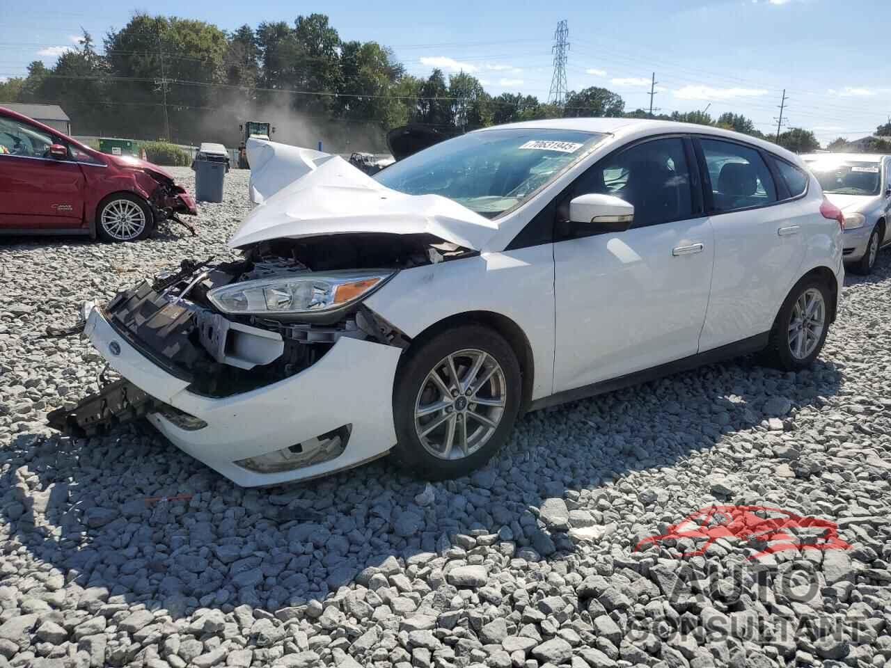 FORD FOCUS 2015 - 1FADP3K23FL328684