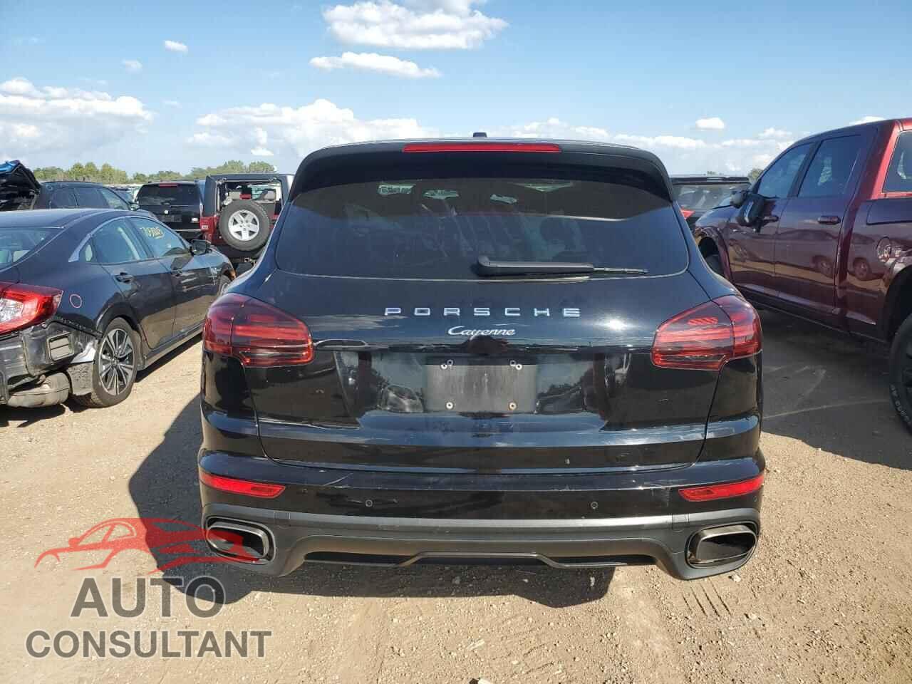 PORSCHE CAYENNE 2017 - WP1AA2A24HKA82939